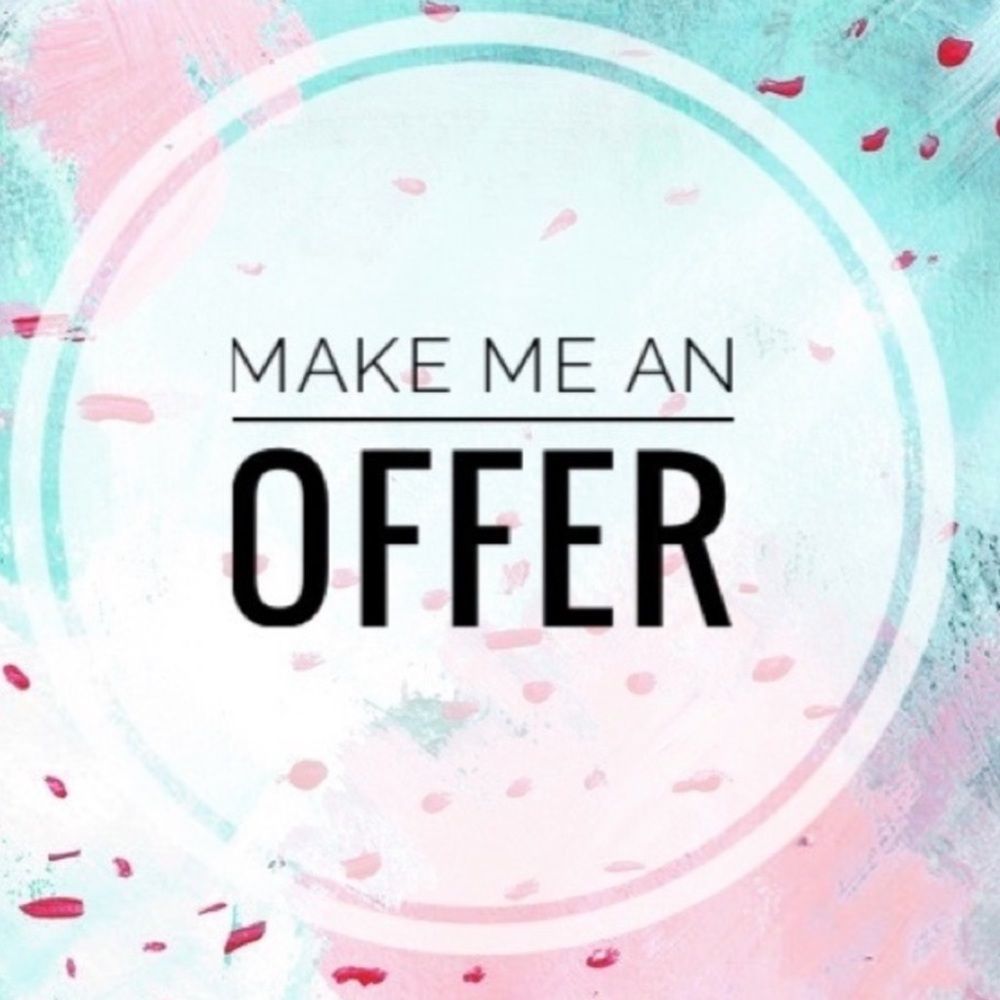 MAKE ME AN OFFER!!! CLOSET CLEAR OUT!